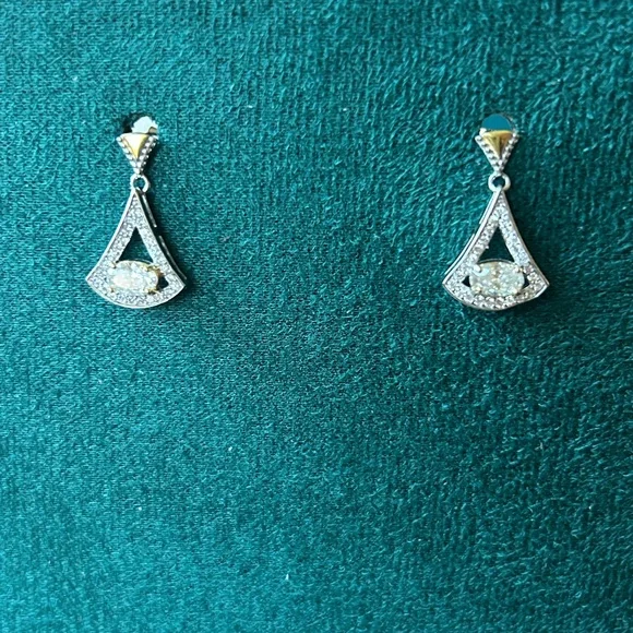 1.0‎ CT Moissanite Diamond dangle 925 STERLING silver earrings retail $599